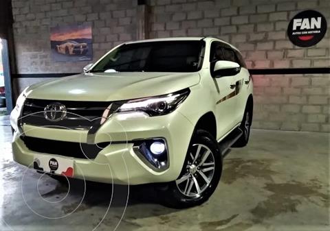 foto Toyota SW4 4x4 Sr 2.8 Tdi 6m/t 5 Asientos usado (2019) color Blanco precio u$s42.000