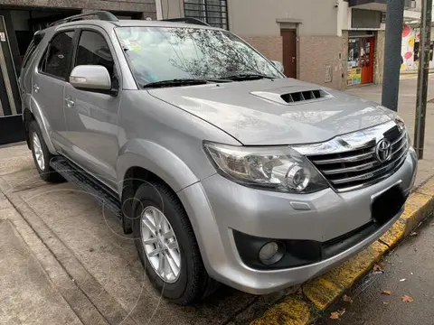 Toyota SW4 SRV TDi usado (2015) color Gris precio u$s24.200