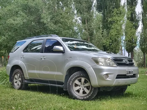 Toyota SW4 SRV Cuero usado (2006) color Gris precio u$s18.000