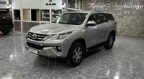 Toyota SW4 SR 5 Pas Aut usado (2019) color Plata Metalizado precio $43.000.000