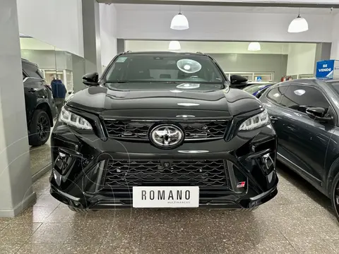foto Toyota SW4 GR-S 2.8 TDi 7A Aut nuevo color Negro precio u$s59.500