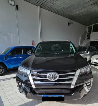 Toyota SW4 SRX 2.8 TDi 7A Aut usado (2019) color Negro precio u$s45.900