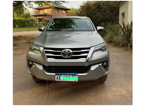 Toyota SW4 SRX 2.8 TDi 7A Aut usado (2020) color Beige precio $51.000.000