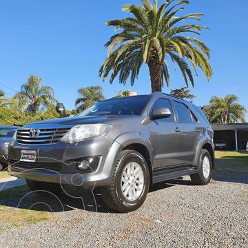 Toyota SW4 SRV Aut 5P usado (2014) color Gris Oscuro precio $2.995.000