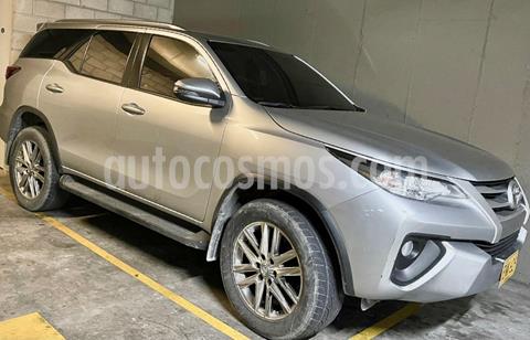 Toyota SW4 2.7L Street mid 4x2 usado (2018) color Gris precio $126.000.000