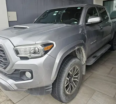 Toyota Tacoma Sport 4x2 usado (2020) color Plata precio $550,000