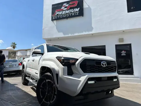 Toyota Tacoma TRD Sport 4x4 usado (2024) color Blanco precio $1,278,000