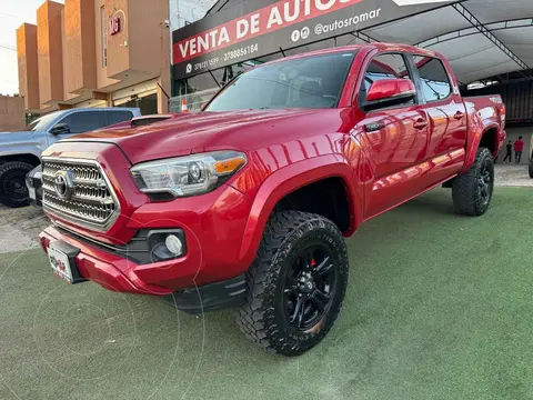 Toyota Tacoma TRD Sport 4x4 usado (2016) color Rojo precio $489,999
