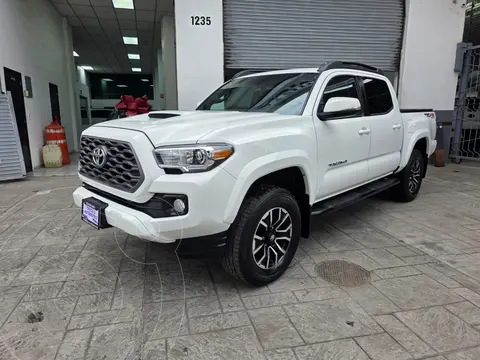 Toyota Tacoma Edicion Especial 4x4 usado (2023) color Blanco precio $739,900