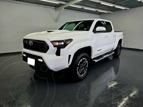 Toyota Tacoma TRD Sport 4x4 usado (2024) color Blanco precio $1,119,000