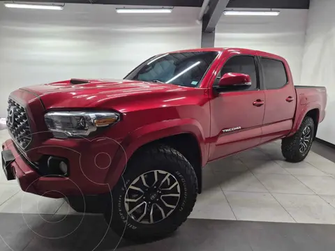 Toyota Tacoma Sport 4x2 usado (2023) color Rojo financiado en mensualidades(enganche $137,500 mensualidades desde $13,564)