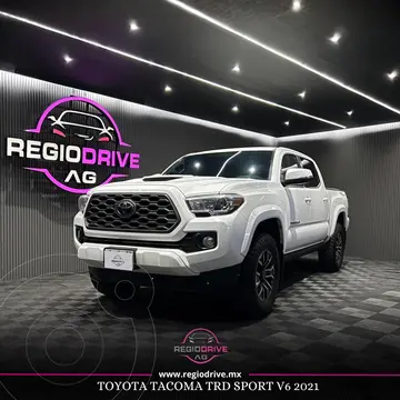 Toyota Tacoma TRD Sport usado (2021) color Blanco precio $629,900