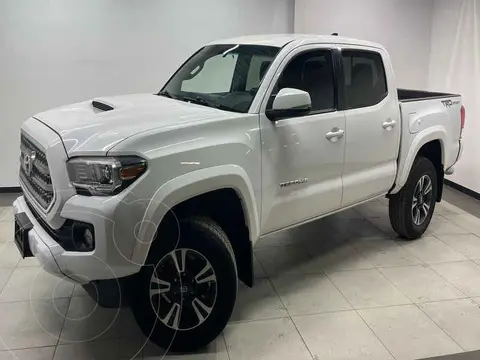 Toyota Tacoma TRD Sport usado (2017) color Blanco precio $580,000