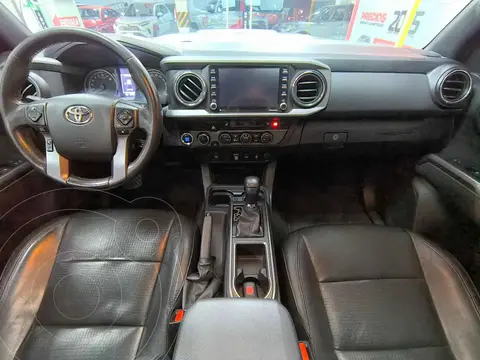 Toyota Tacoma Edicion Especial 4x4 usado (2022) color Plata precio $740,100