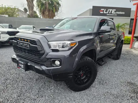 Toyota Tacoma TRD Sport usado (2017) color Gris precio $489,900