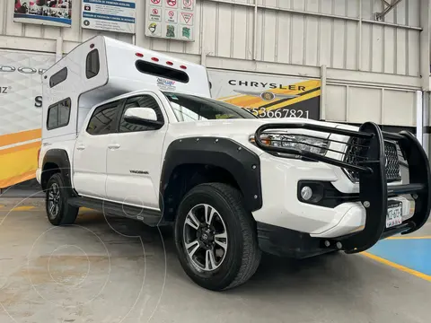 Toyota Tacoma TRD Sport usado (2019) color Blanco financiado en mensualidades(enganche $206,500 mensualidades desde $7,286)