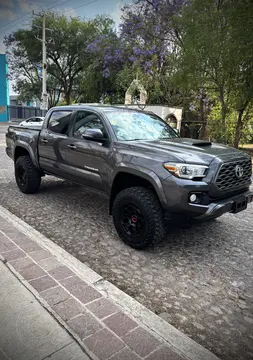 Toyota Tacoma TRD Sport 4x2 usado (2022) color Gris precio $589,000