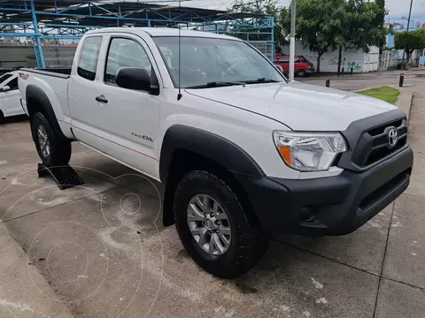 Toyota Tacoma TRD Sport 4x4 usado (2015) color Blanco precio $378,000