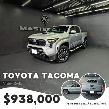 Toyota Tacoma TRD Sport 4x4 usado (2024) color plateado precio $938,000