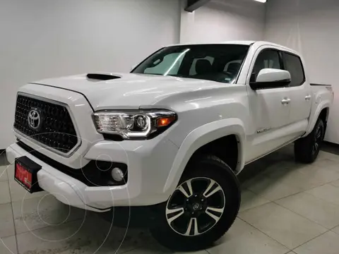 Toyota Tacoma TRD Sport usado (2019) color Blanco precio $710,000