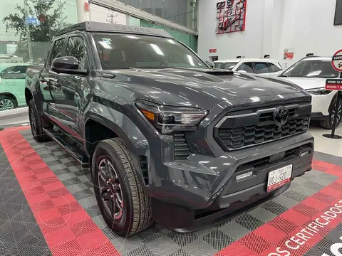 Toyota Tacoma TRD Sport 4x4 usado (2025) color Gris precio $1,200,000