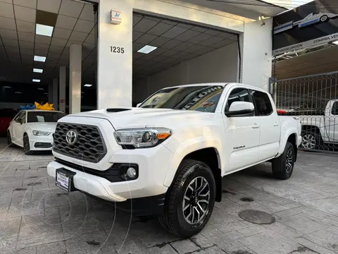 Toyota Tacoma Sport 4x2 usado (2022) color Blanco precio $639,900