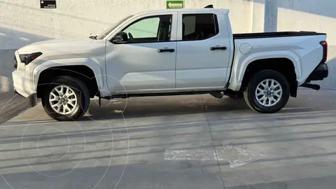 Toyota Tacoma SR 4x4 usado (2025) color Blanco precio $805,000