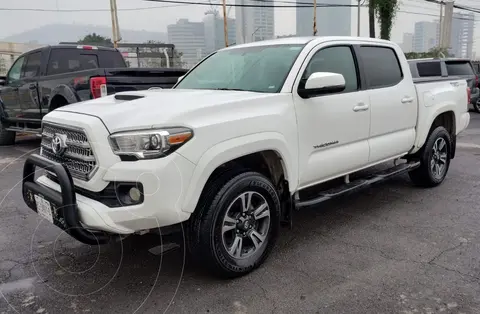 Toyota Tacoma TRD Sport usado (2016) color Blanco precio $535,000