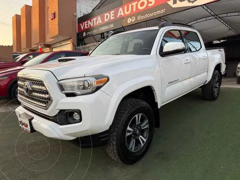 Toyota Tacoma Edicion Especial 4x4 usado (2016) color Blanco precio $439,999