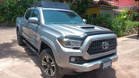 Toyota Tacoma TRD Sport usado (2019) color Plata precio $605,000