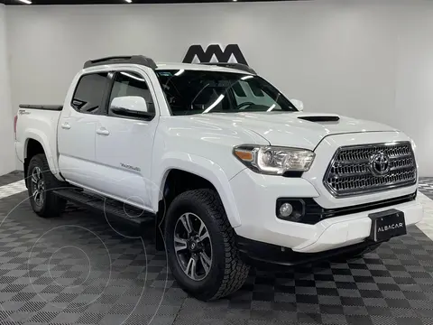 Toyota Tacoma TRD Sport 4x4 usado (2016) color Blanco precio $457,999