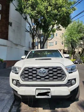 Toyota Tacoma TRD Sport 4x4 usado (2022) color Blanco precio $590,000