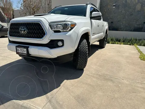 Toyota Tacoma TRD Sport usado (2018) color Blanco precio $585,000