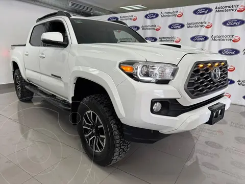 Toyota Tacoma Edicion Especial 4x4 usado (2023) color Blanco precio $750,000
