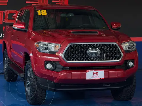 Toyota Tacoma TRD Sport usado (2018) color Rojo precio $498,900