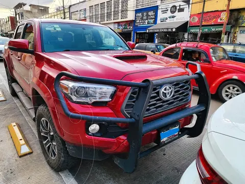 Toyota Tacoma TRD Sport 4x4 usado (2023) color Rojo precio $792,000