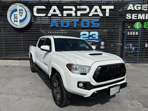 Toyota Tacoma TRD Sport 4x4 usado (2017) color Blanco precio $529,000