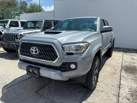 Toyota Tacoma TRD Sport usado (2019) color Gris precio $620,000