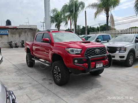 Toyota Tacoma TRD Sport usado (2019) color Rojo precio $698,000