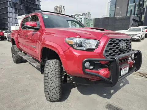 Toyota Tacoma TRD Sport usado (2020) color Rojo precio $699,000