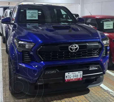 Toyota Tacoma TRD Sport 4x2 usado (2024) color Azul financiado en mensualidades(enganche $191,422 mensualidades desde $18,884)