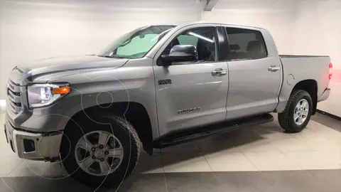 Toyota Tundra 5.7L Crew Max Limited 4x4 usado (2020) color Plata financiado en mensualidades(enganche $173,800 mensualidades desde $17,145)