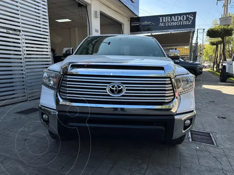 Toyota Tundra 5.7L Limited 4x4 usado (2015) color Blanco precio $534,900