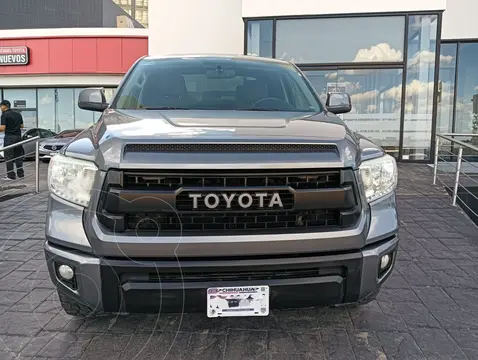Toyota Tundra 5.7L Limited 4x4 usado (2017) color Gris precio $550,000