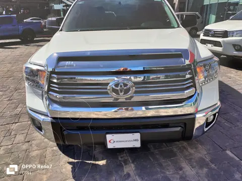 Toyota Tundra 5.7L SR5 4x2 usado (2016) color Blanco precio $540,000