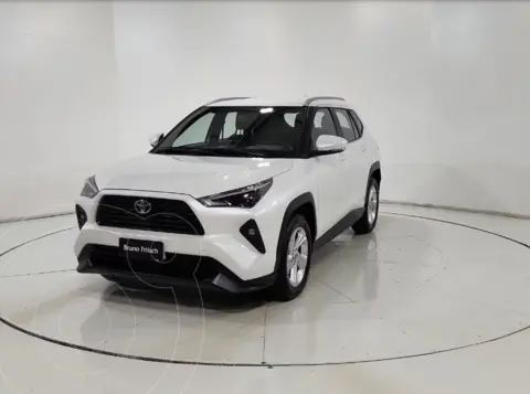 Toyota Yaris Cross XI 1.5L CVT usado (2024) color Blanco financiado en cuotas(pie $3.500.000)