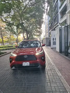Toyota Yaris Hatchback 1.3L MID usado (2025) color Rojo precio $22,400