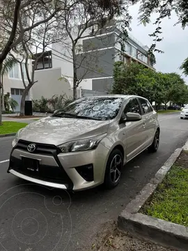 Toyota Yaris Hatchback 1.3L GLi usado (2016) color Beige Metalico precio u$s12,000