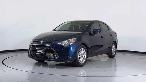 Toyota Yaris R XLE Aut usado (2017) color Negro precio $261,999