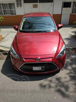 Toyota Yaris R XLE Aut usado (2017) color Rojo precio $187,000